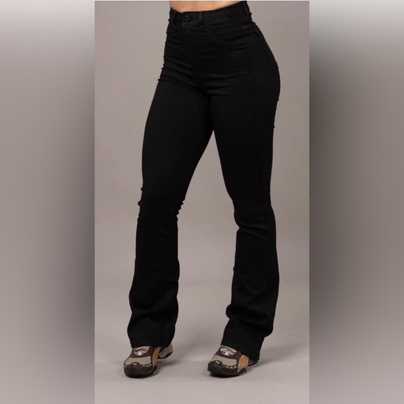 FitJeans Women’s Flared Fit Jeans | Black | Size L - Picture 2 of 8